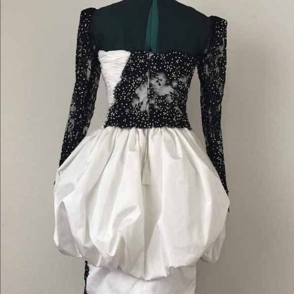 VICTORIAN BLACK AND WHITE MIDI VINTAGE PEPLUM CRYSTAL WEDDING DRESS - Picture 2 of 9